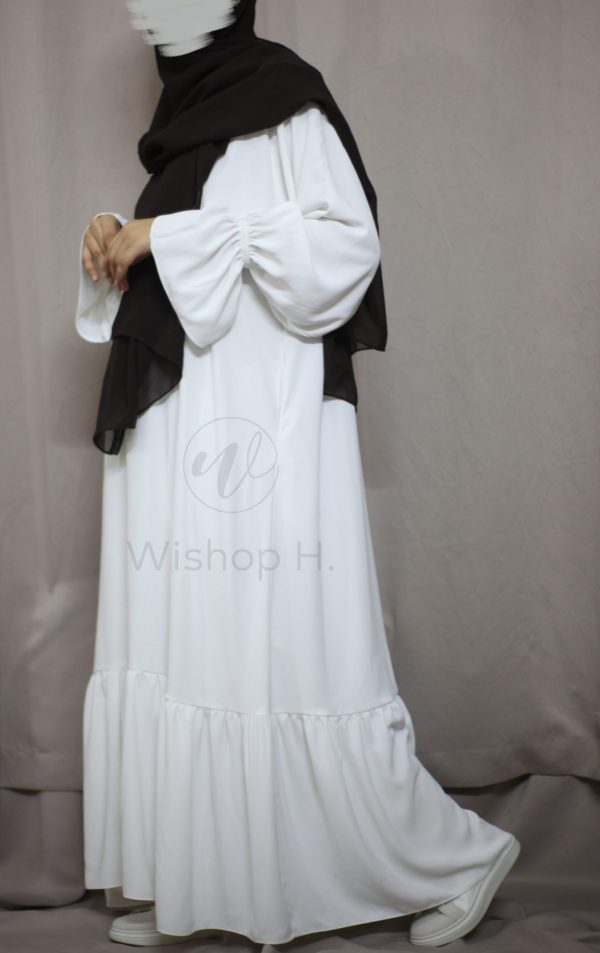 Snow Frill Abaya - Image 4