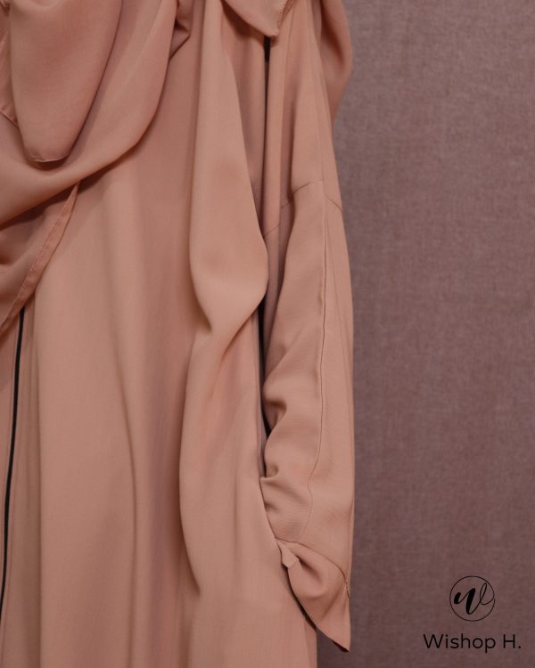 Bubblegum Pink Zipper Abaya - Image 3