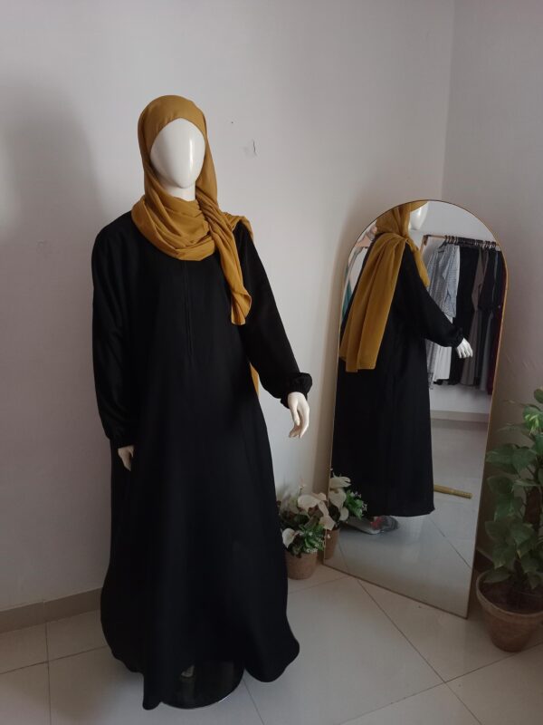 Black Daily Wear Abaya (Elastic Sleeves)