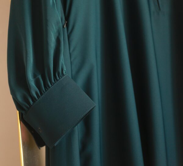 Deep Sea Cuff Sleeves Abaya - Image 2