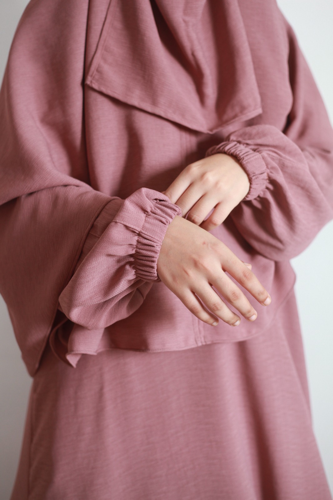 Tea Pink Essential 3-Piece Abaya Set Nursing Friendly & Full Coverage - Image 2